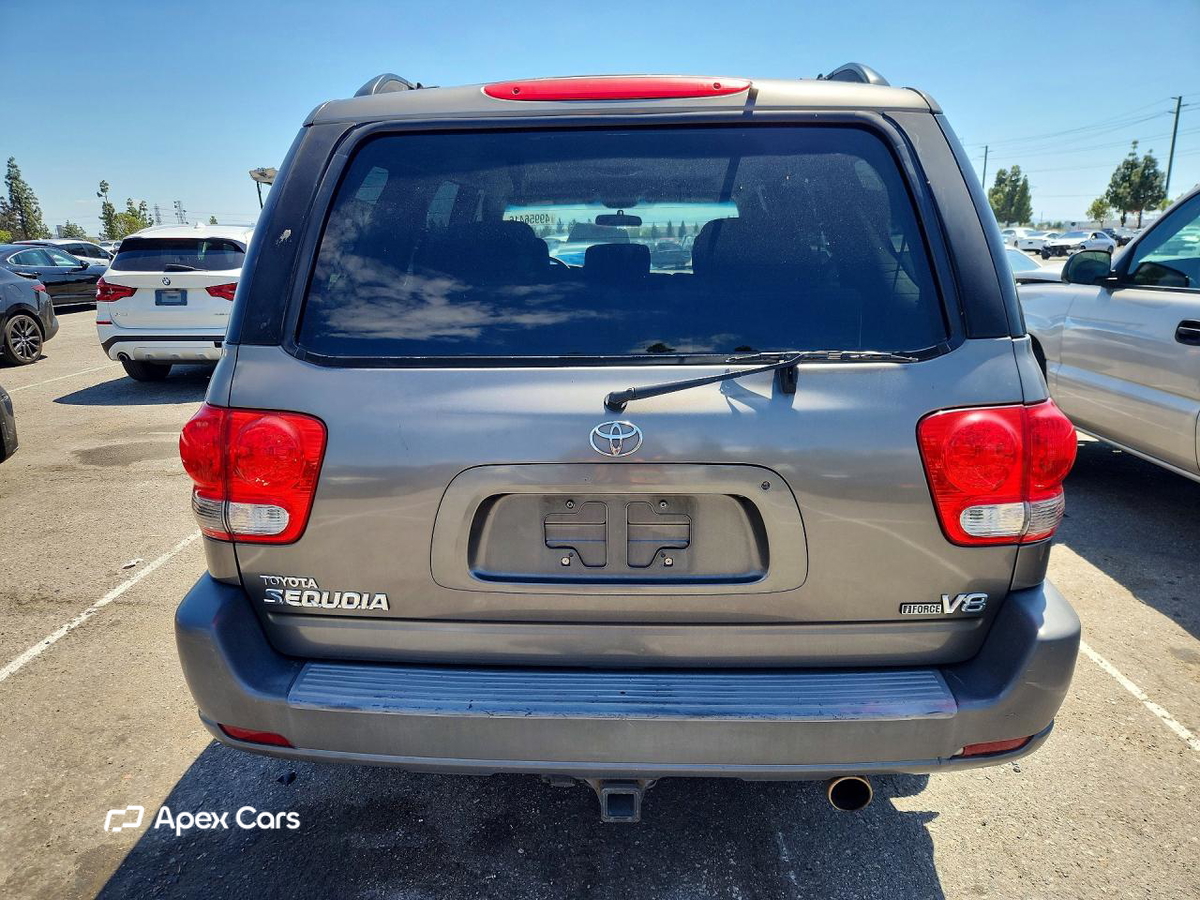 Toyota Sequoia 2006