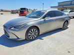 Lexus ES 2019