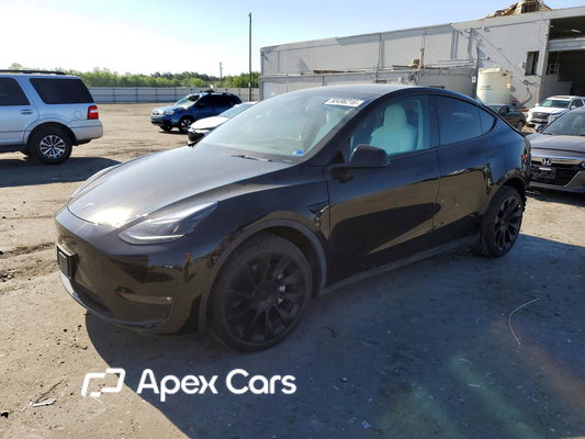 Tesla Model Y 2023 - Image 1 of 13