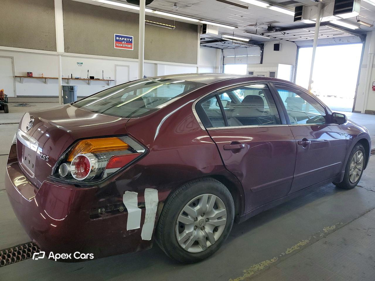 Nissan Altima 2012
