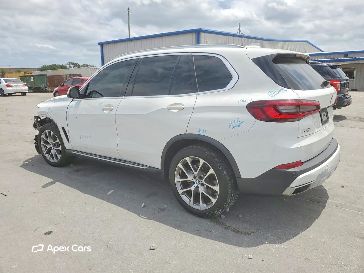BMW X5 2021