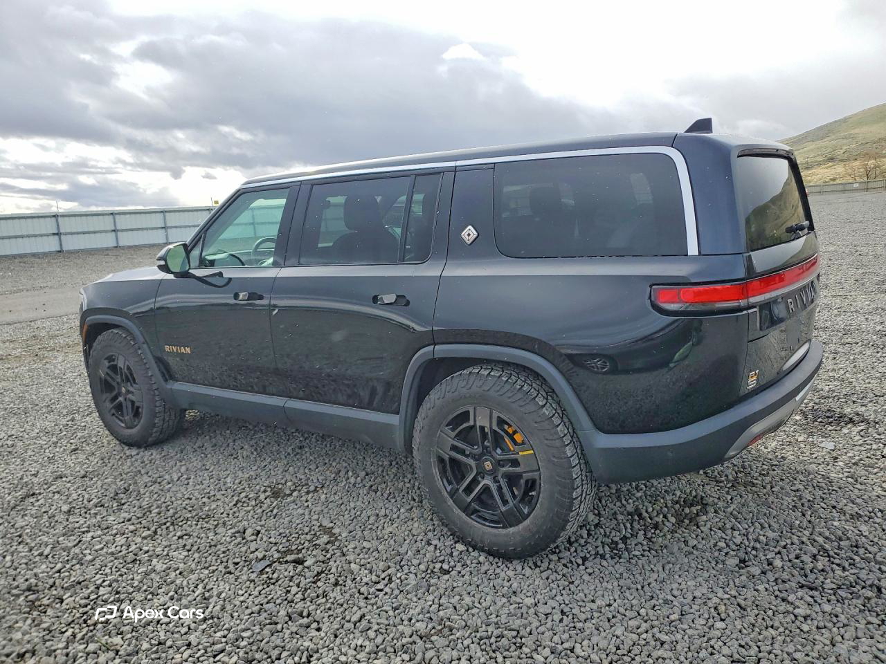 Rivian R1S 2023
