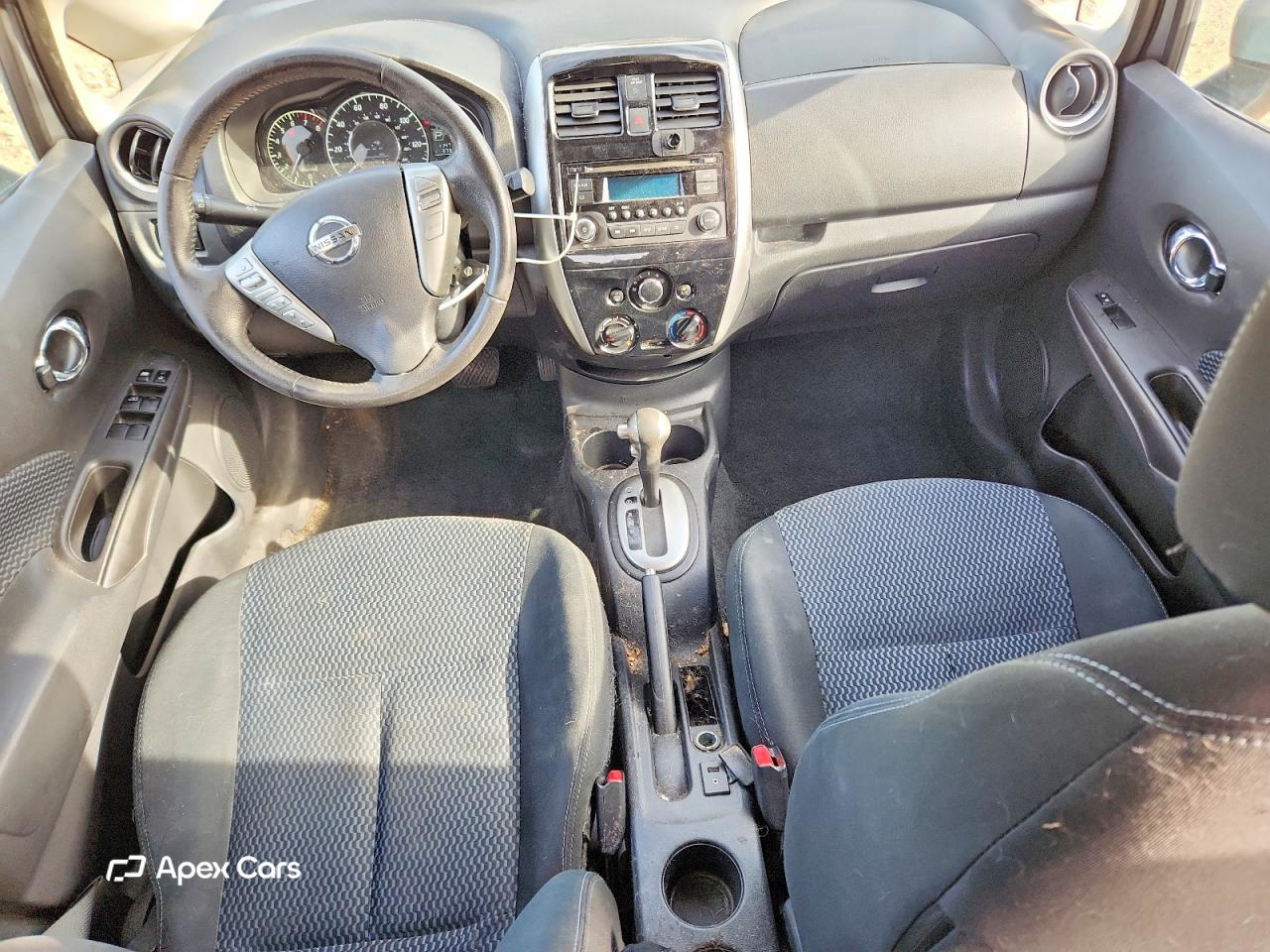 Nissan Versa 2015