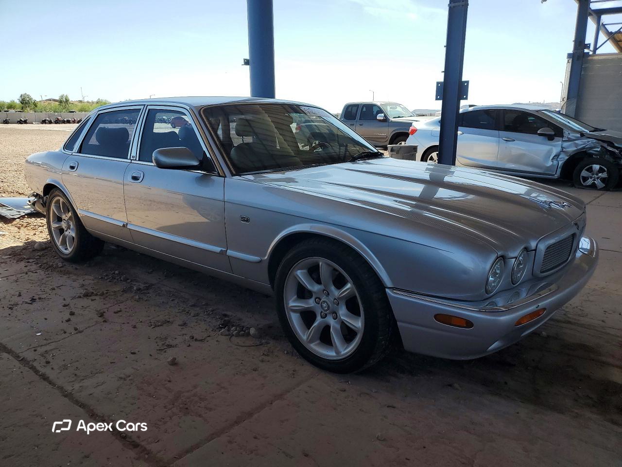 Jaguar XJR 2001