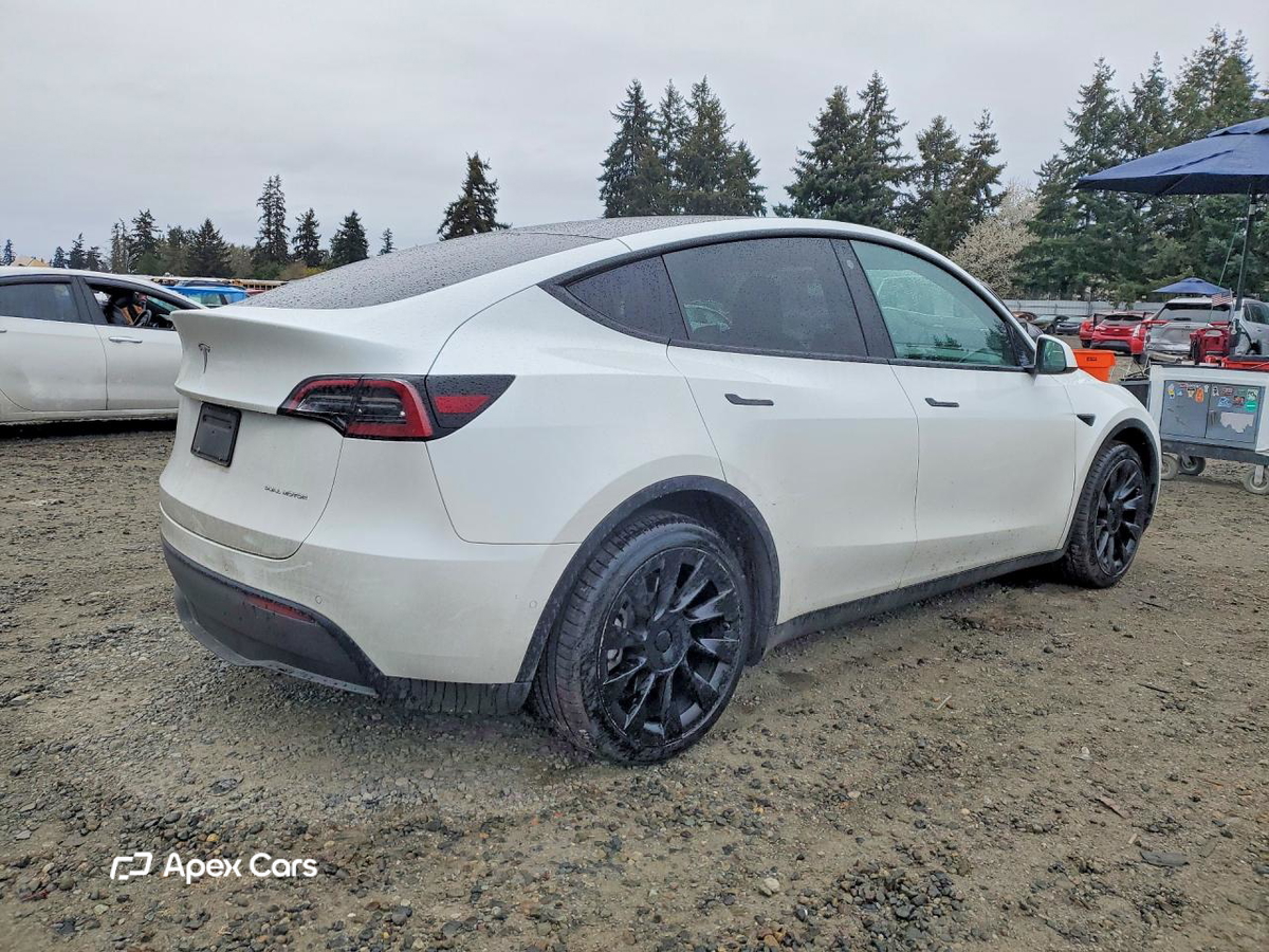 Tesla Model Y 2022