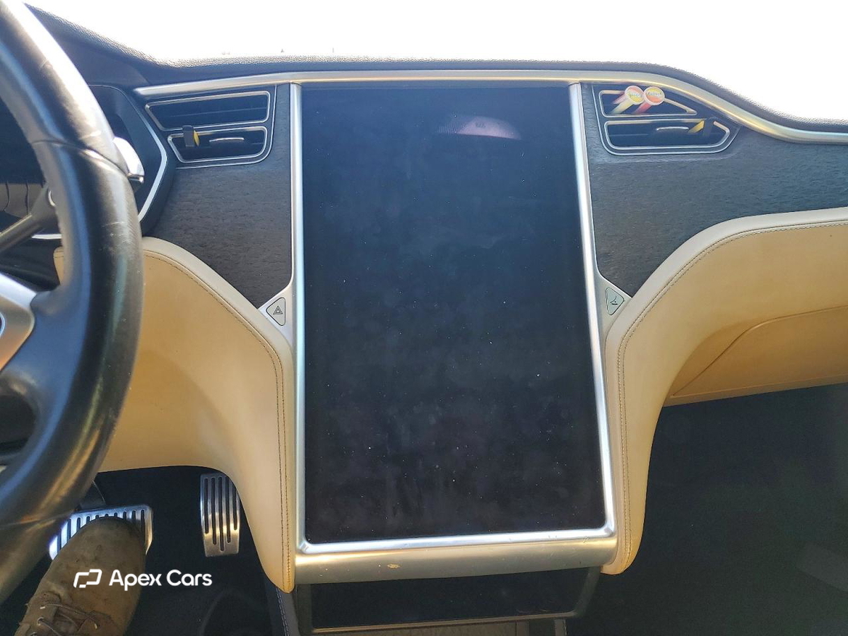 Tesla Model S 2014