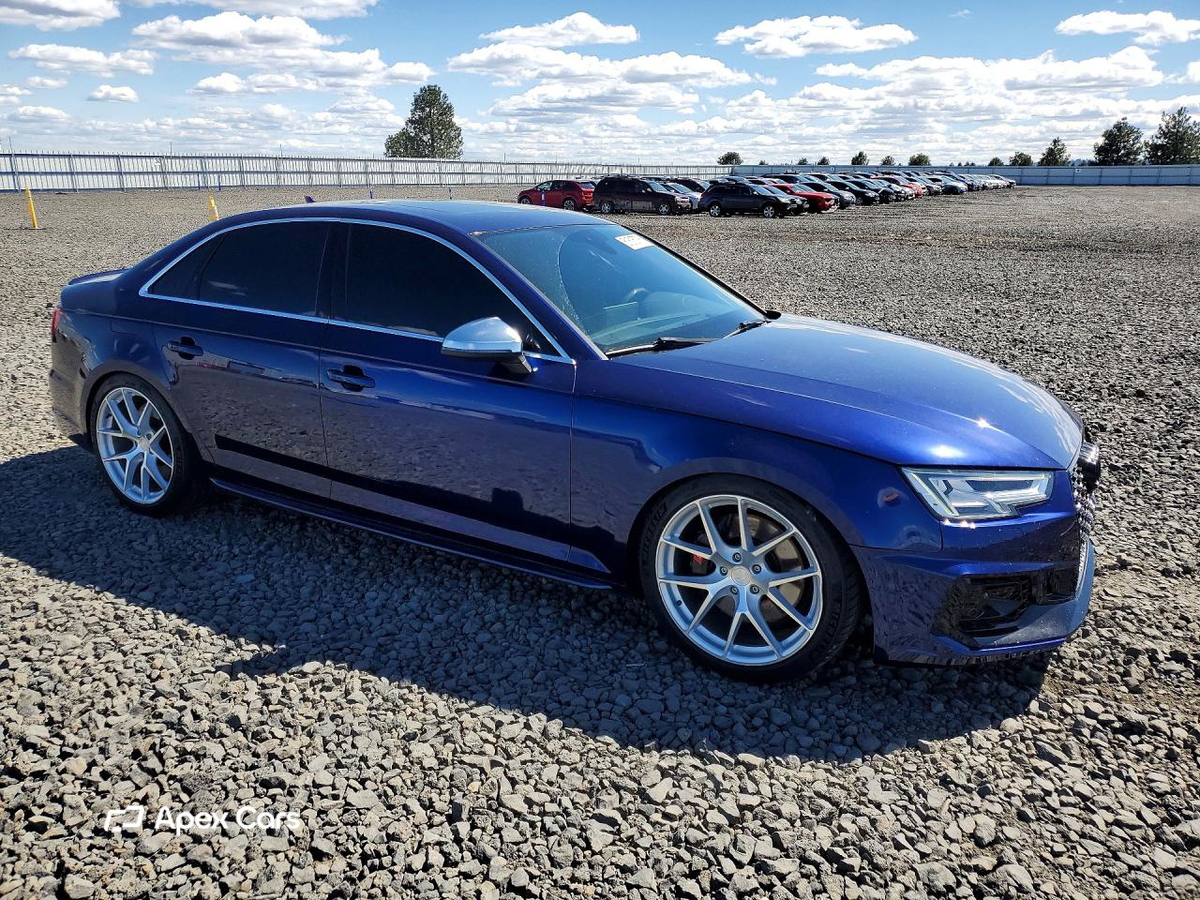 Audi RS4 2019