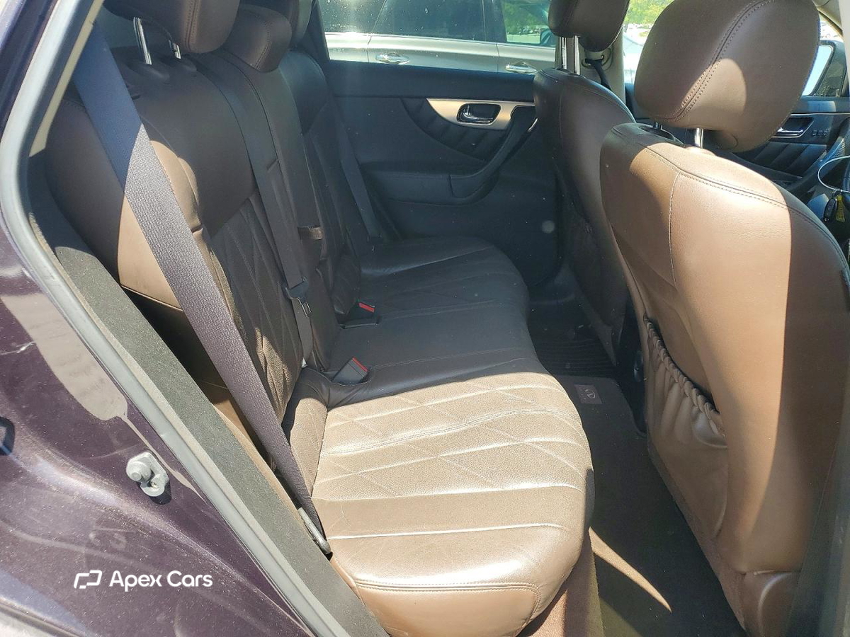 Infiniti FX 2011
