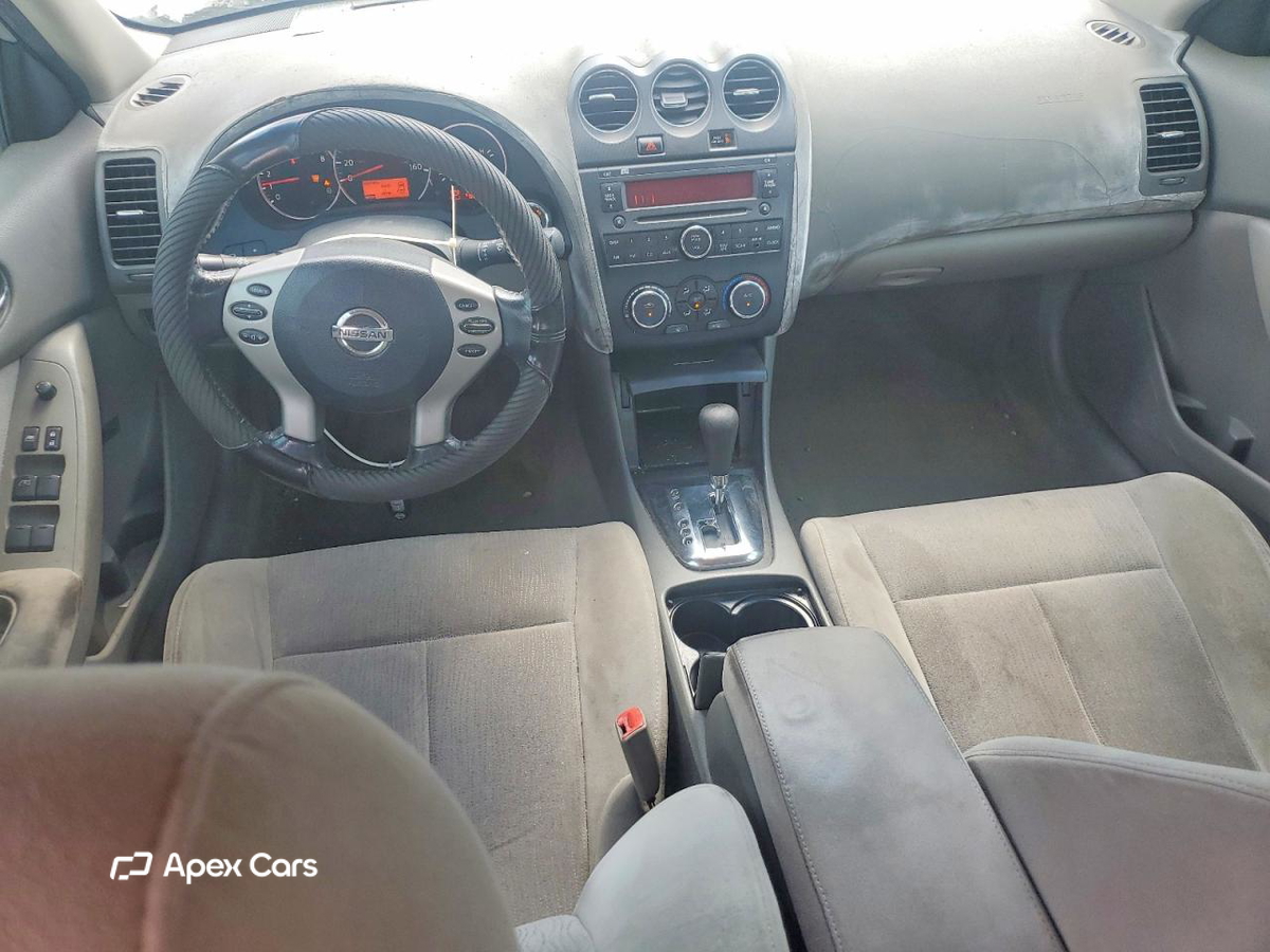 Nissan Altima 2011