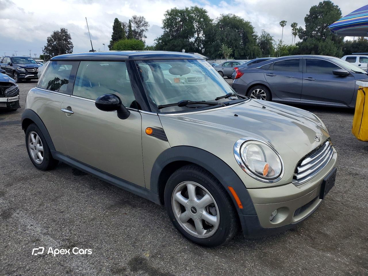 MINI Cooper 2010