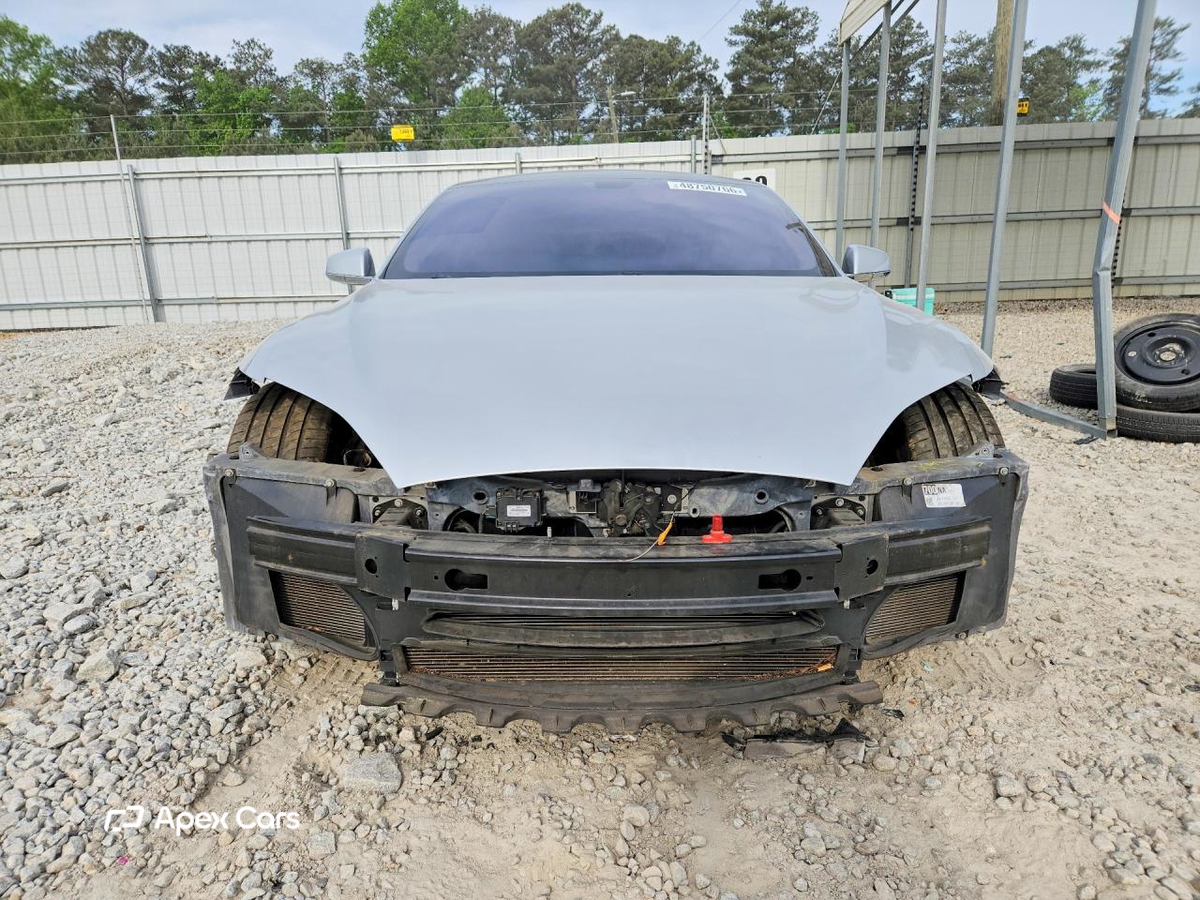 Tesla Model S 2013