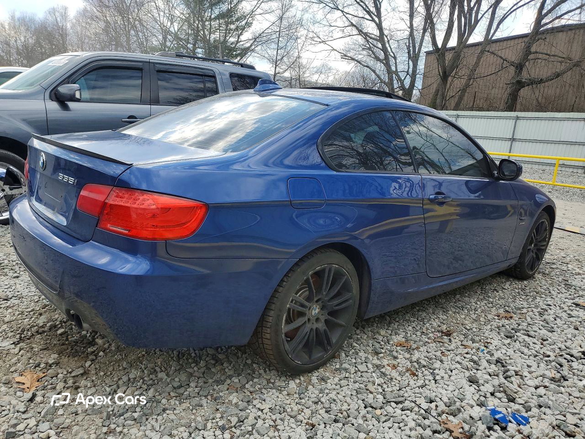 BMW Series 3 2011