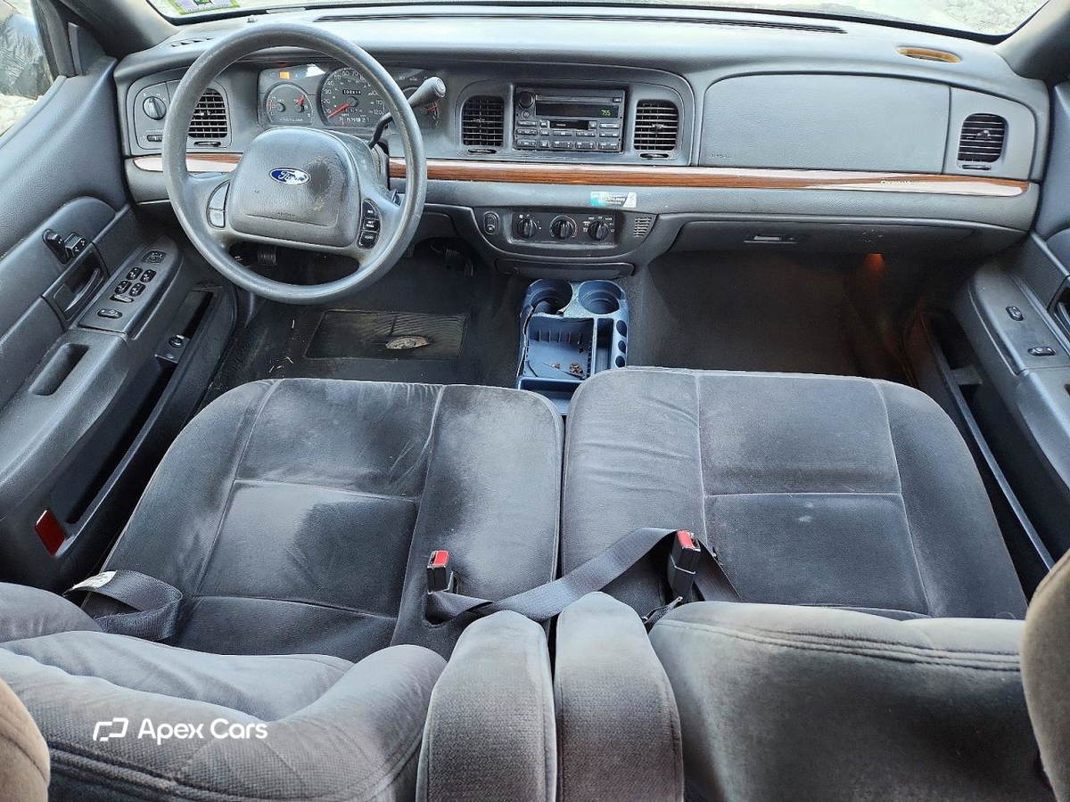 Ford Crown Victoria 2003