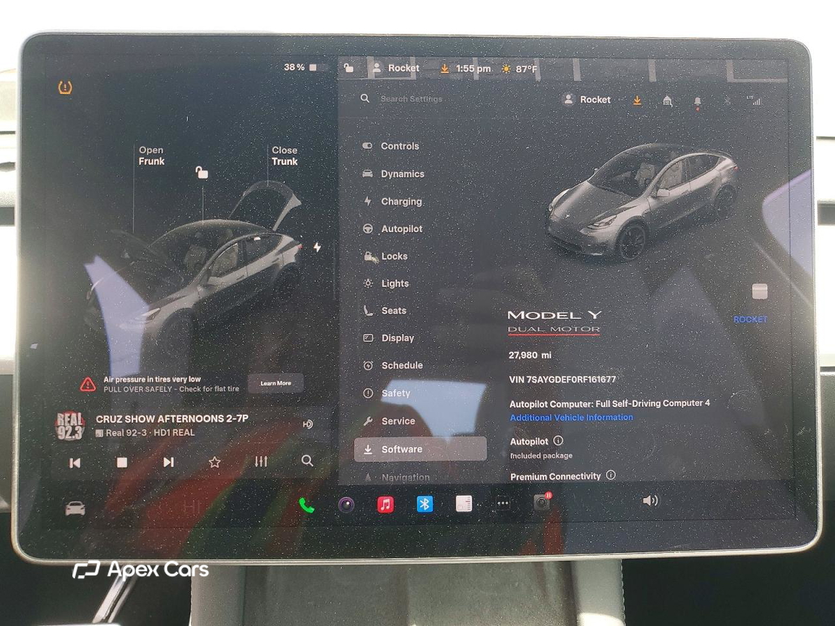 Tesla Model Y 2024