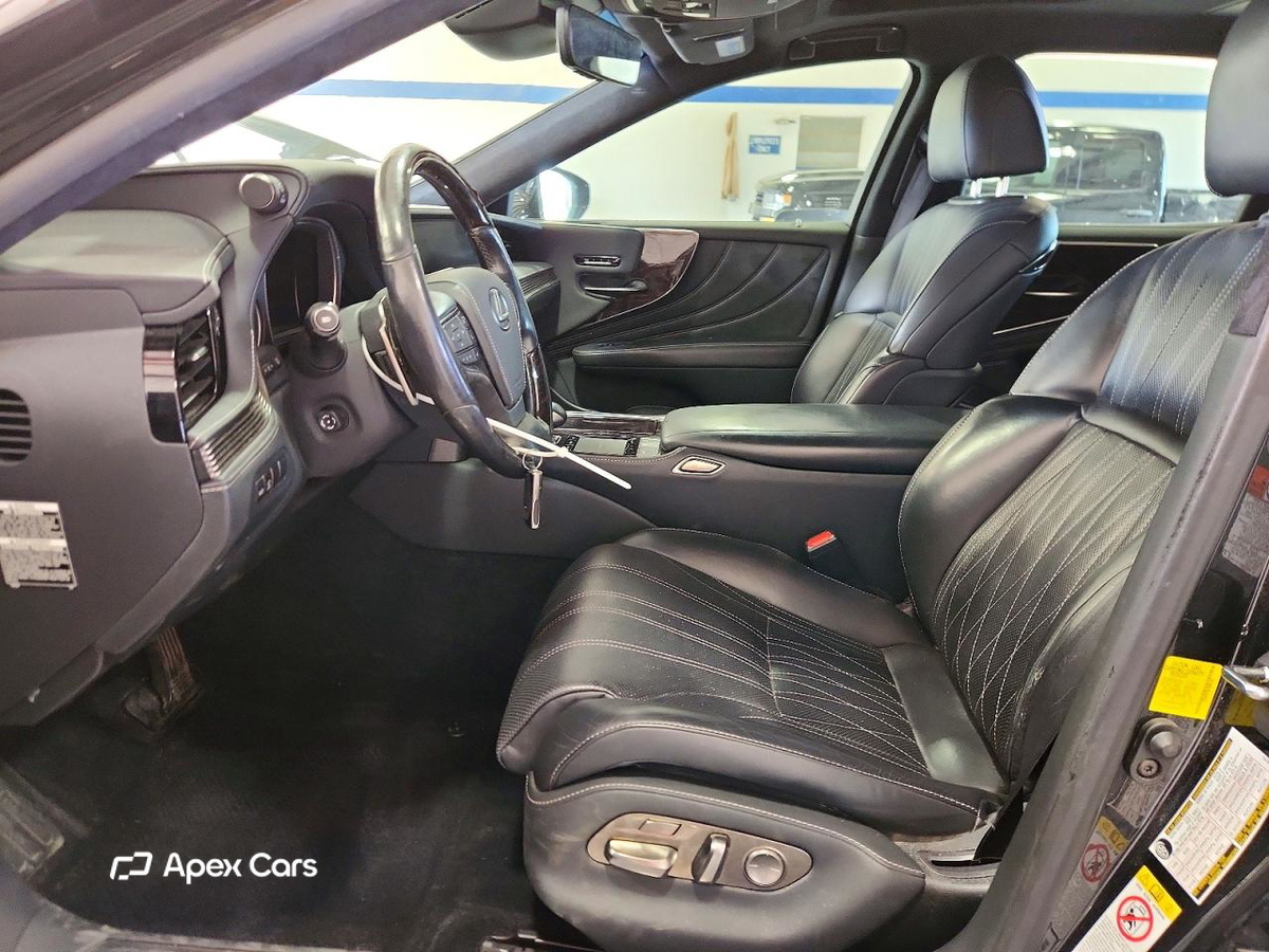 Lexus LS 2019