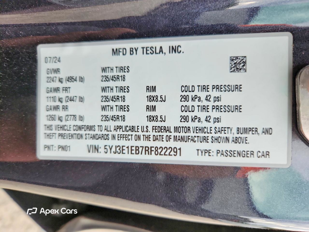 Tesla Model 3 2024