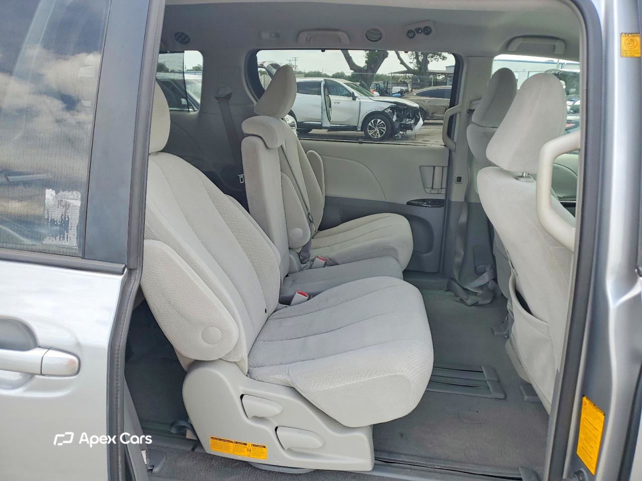 Toyota Sienna 2011