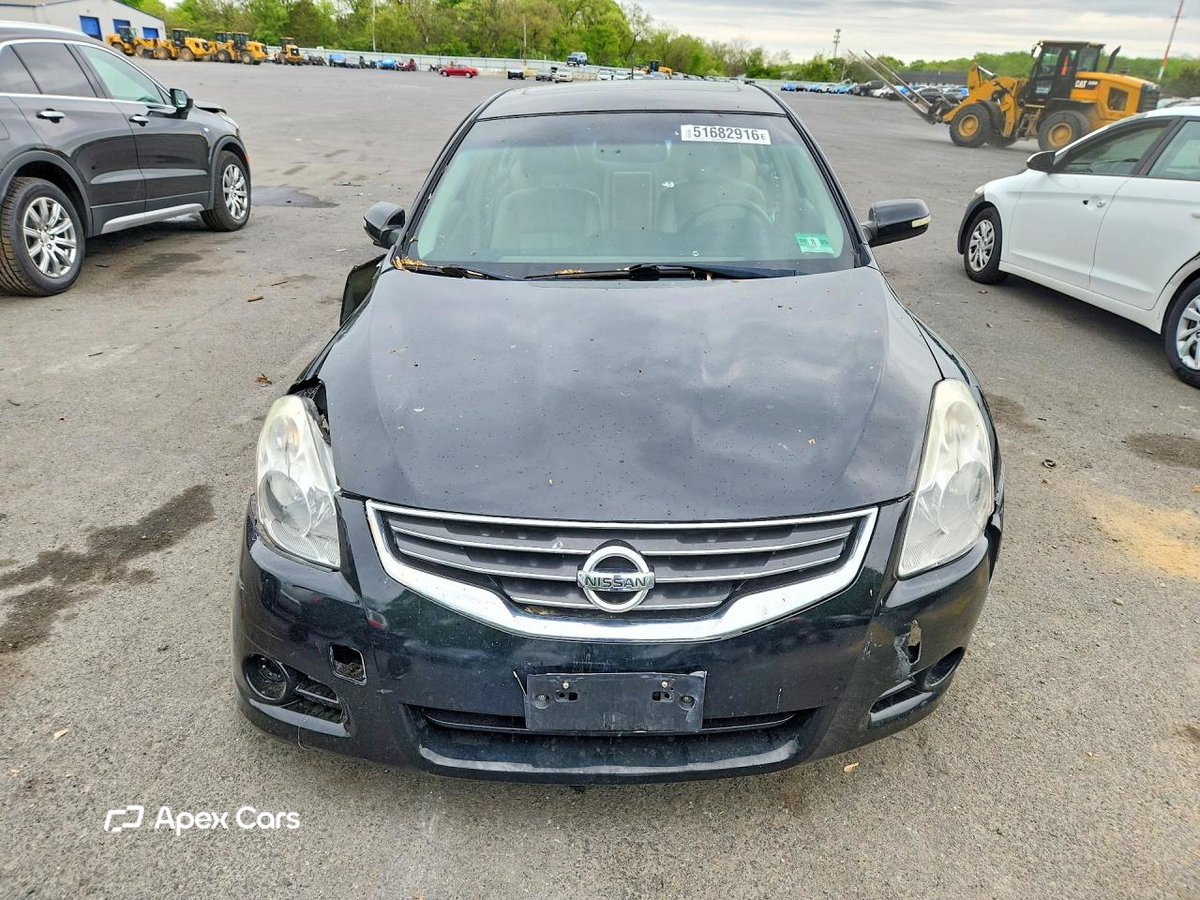 Nissan Altima 2010