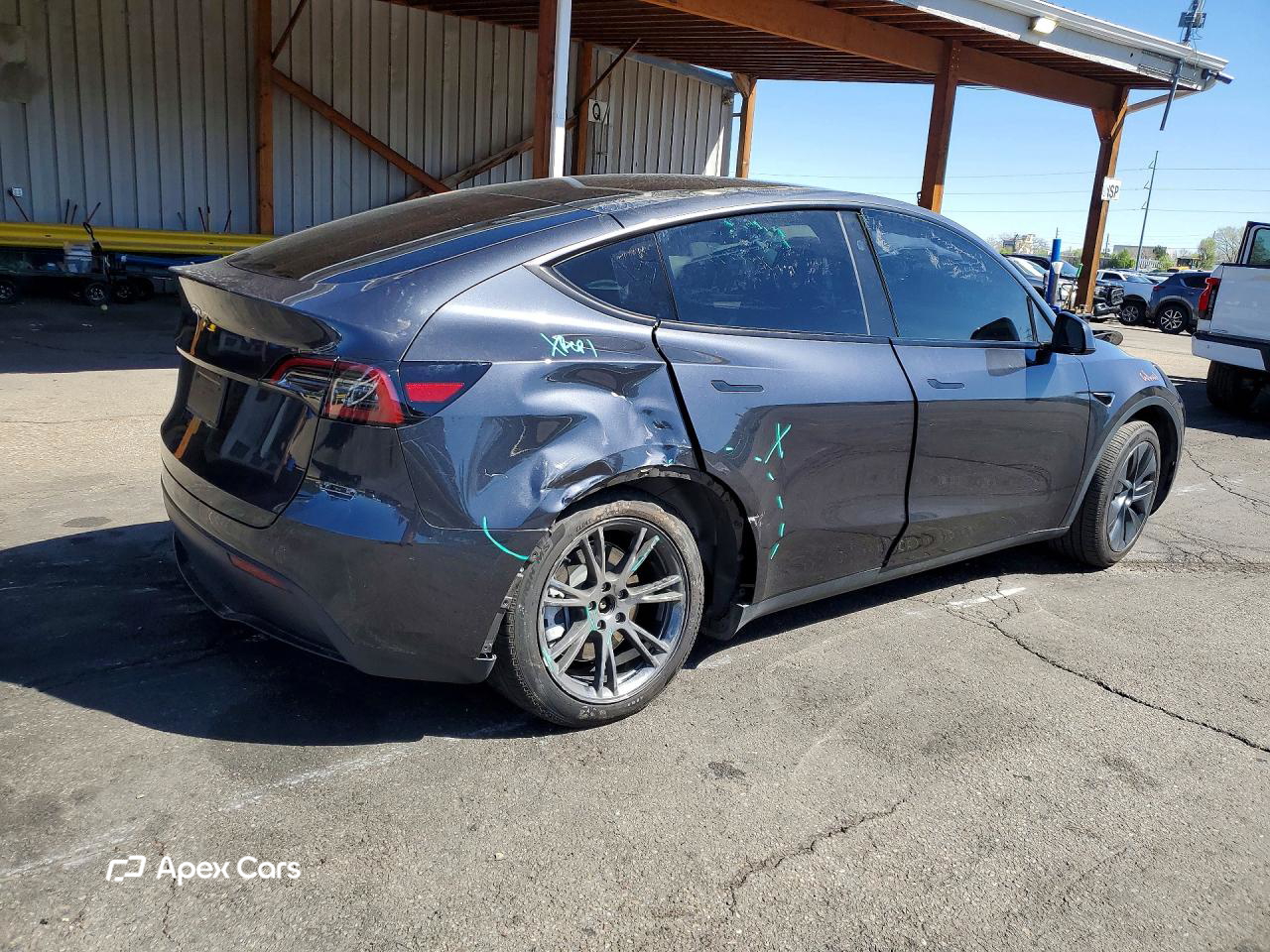 Tesla Model Y 2024