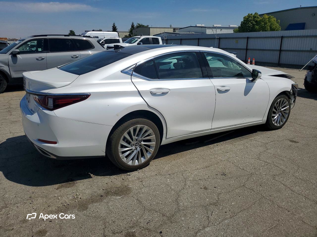 Lexus ES 2022