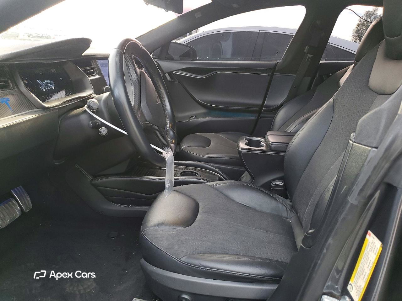 Tesla Model S 2015