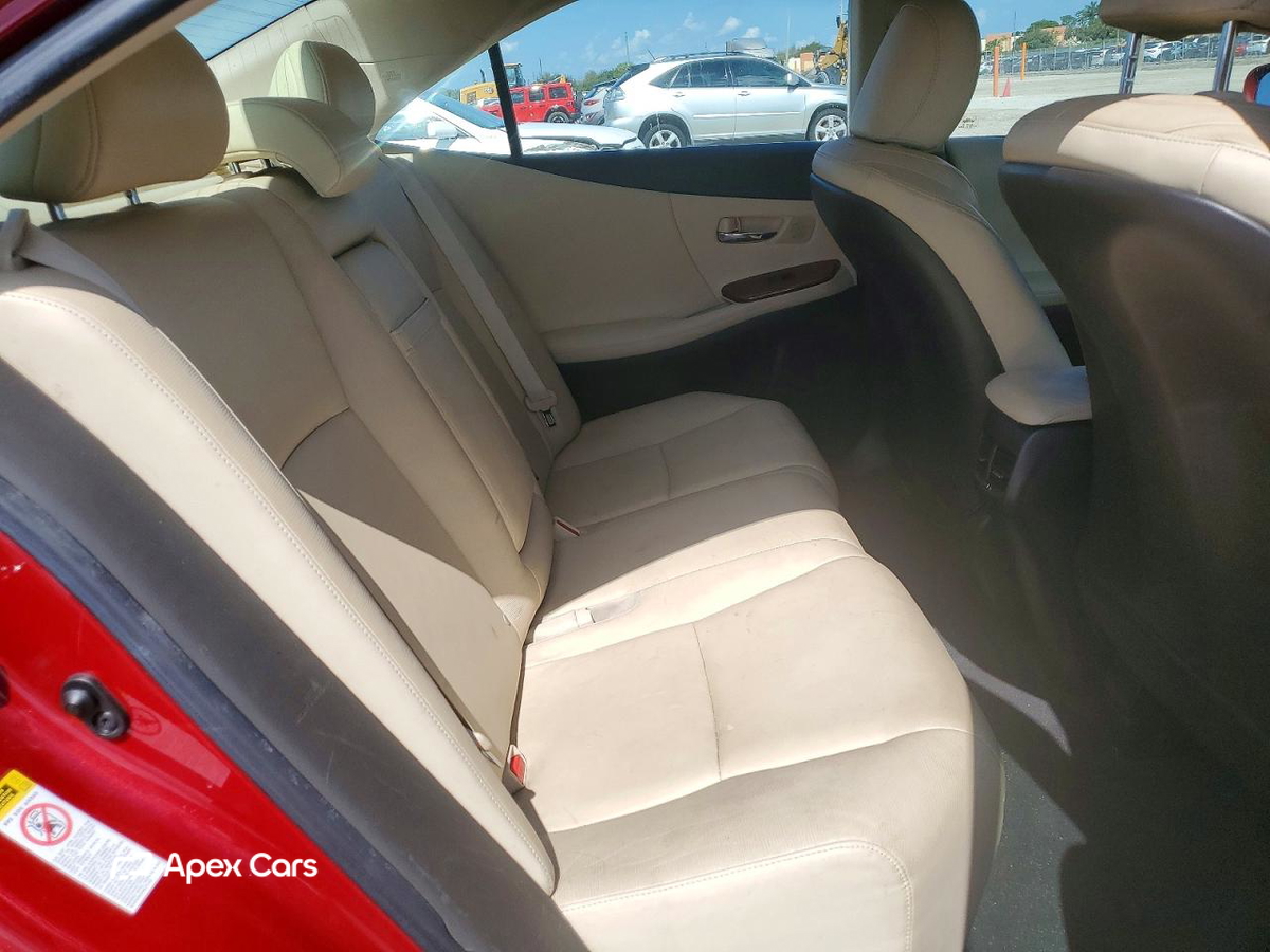 Lexus HS 2011