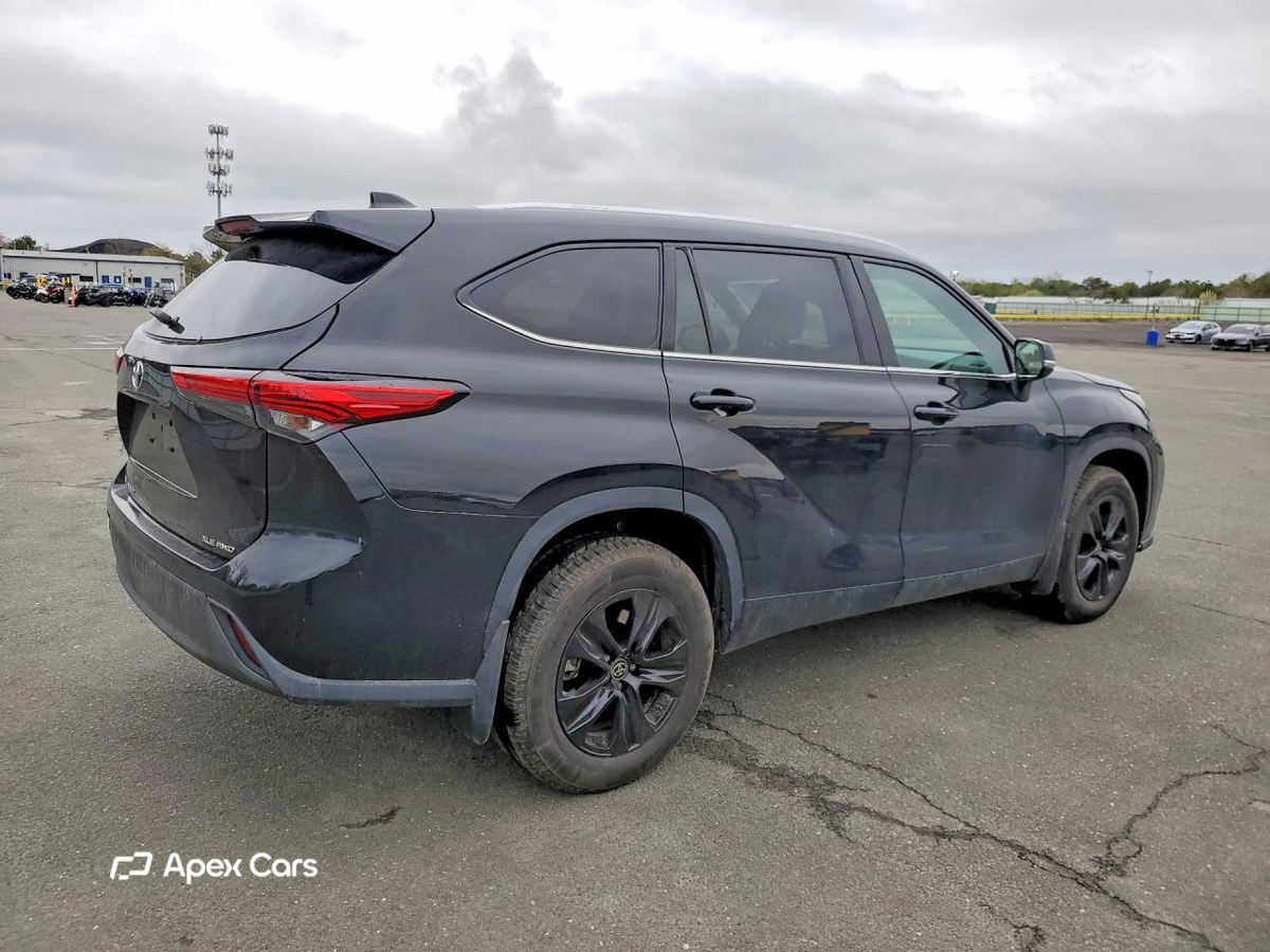 Toyota Highlander 2021