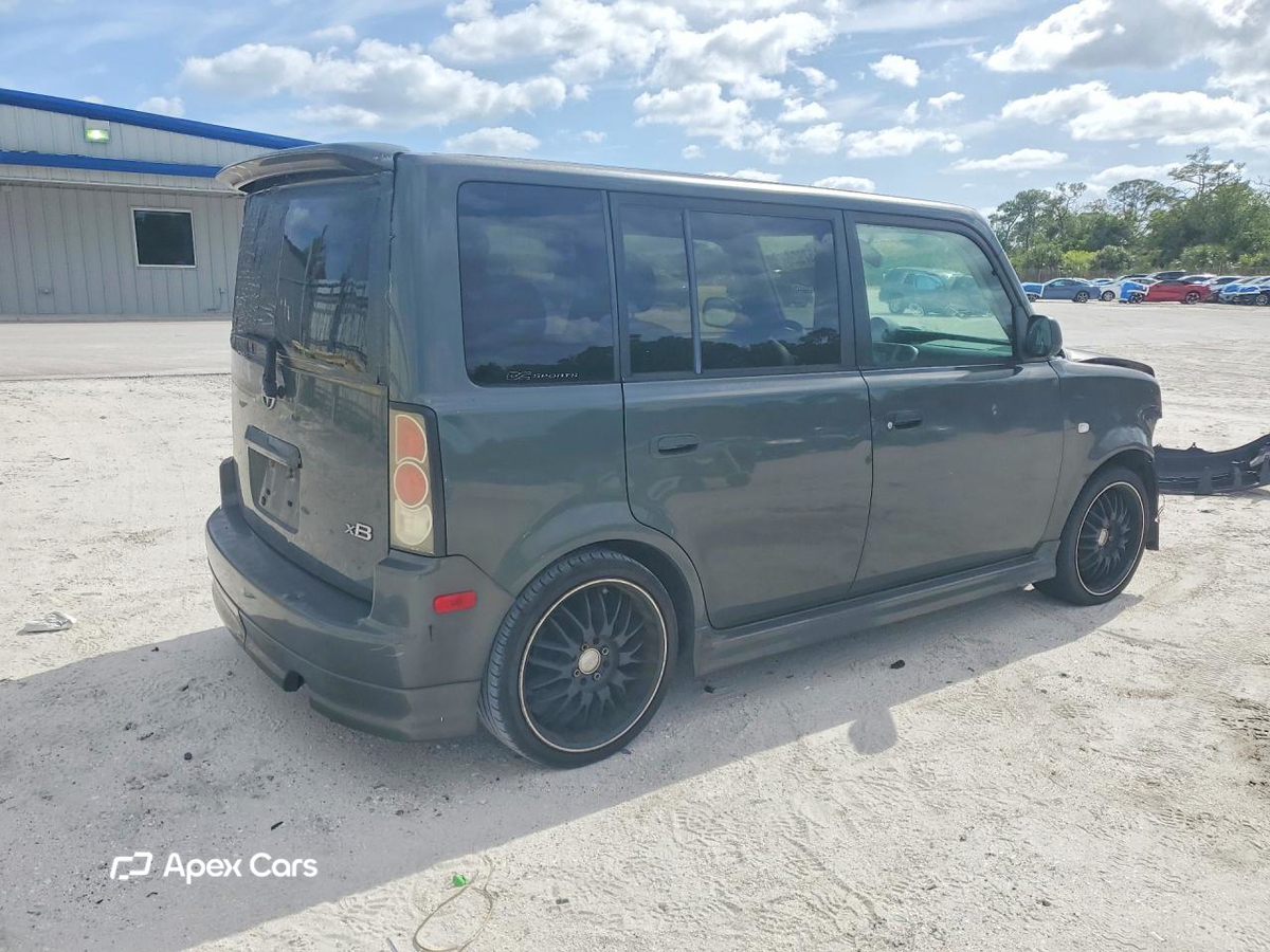 Scion xB 2005