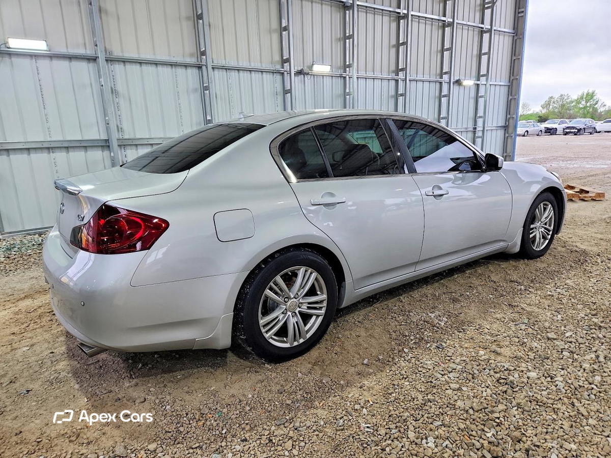 Infiniti G 2013
