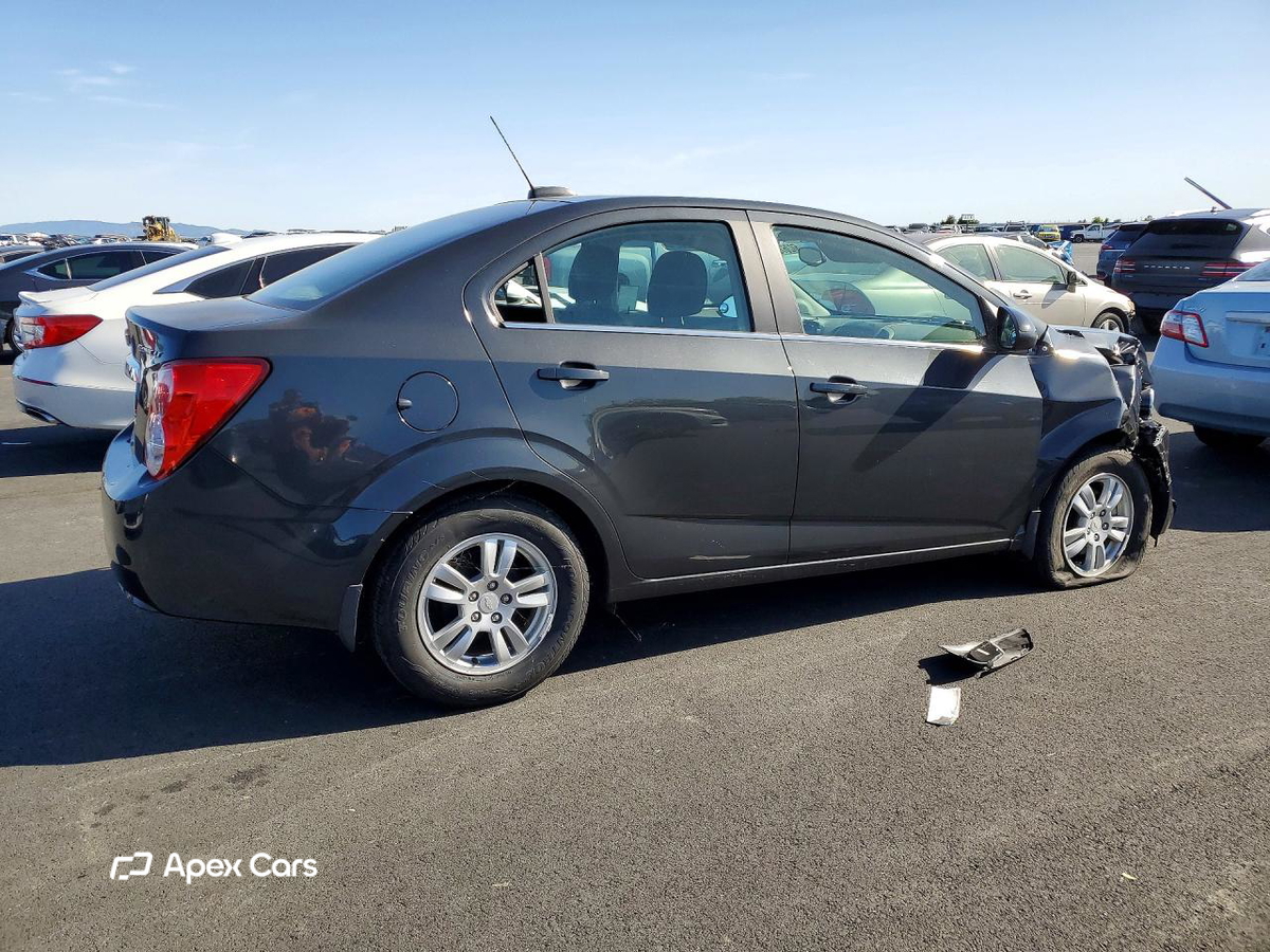 Chevrolet Sonic 2015