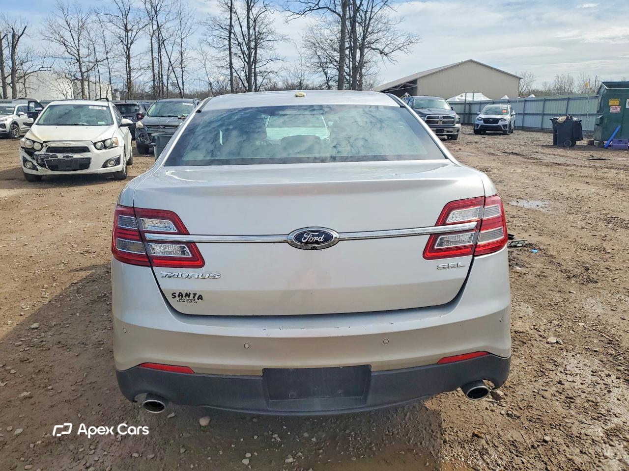 Ford Taurus 2015