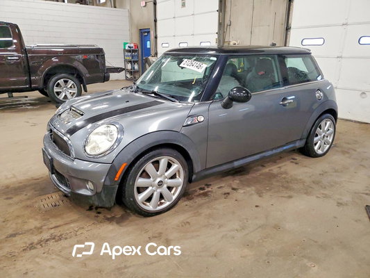 2010 MINI Cooper - Image 1 of 5