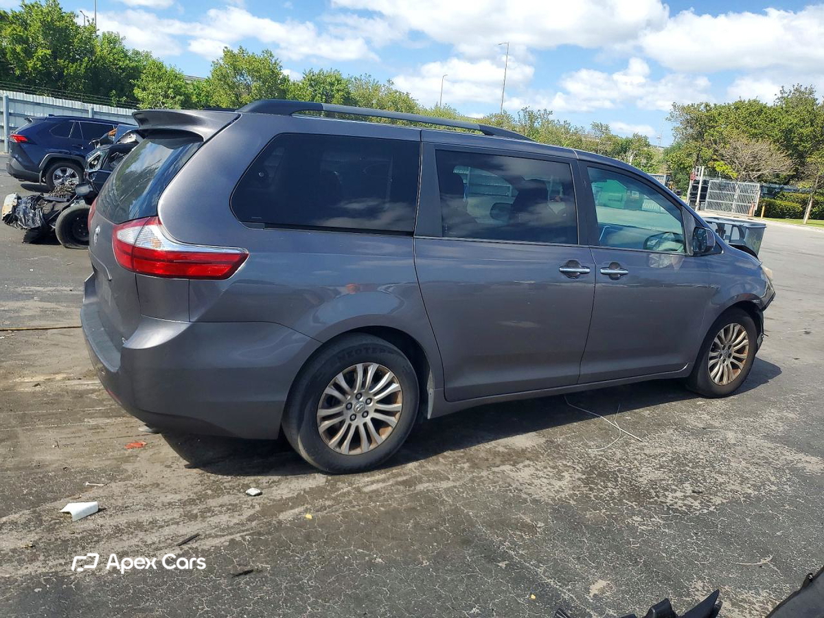 Toyota Sienna 2015