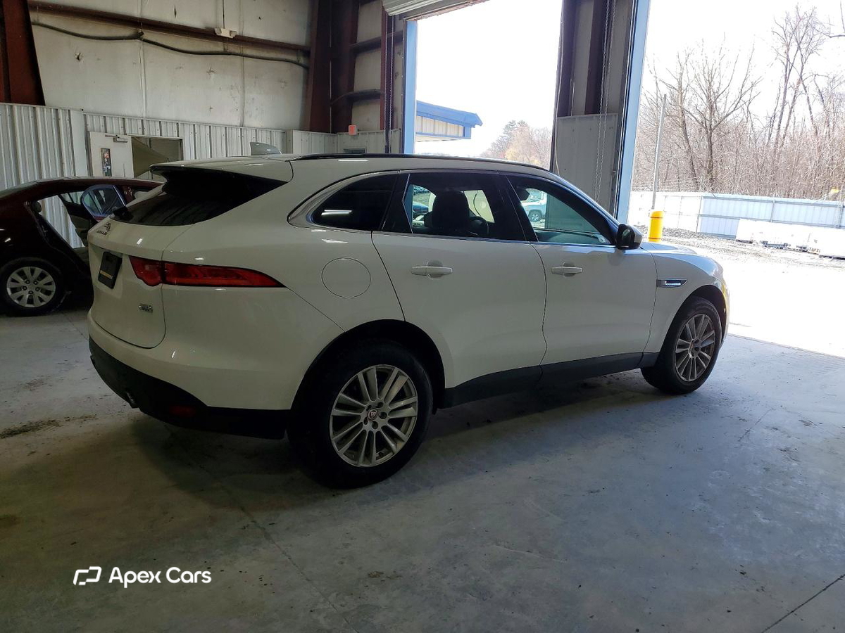 Jaguar F-Pace 2017