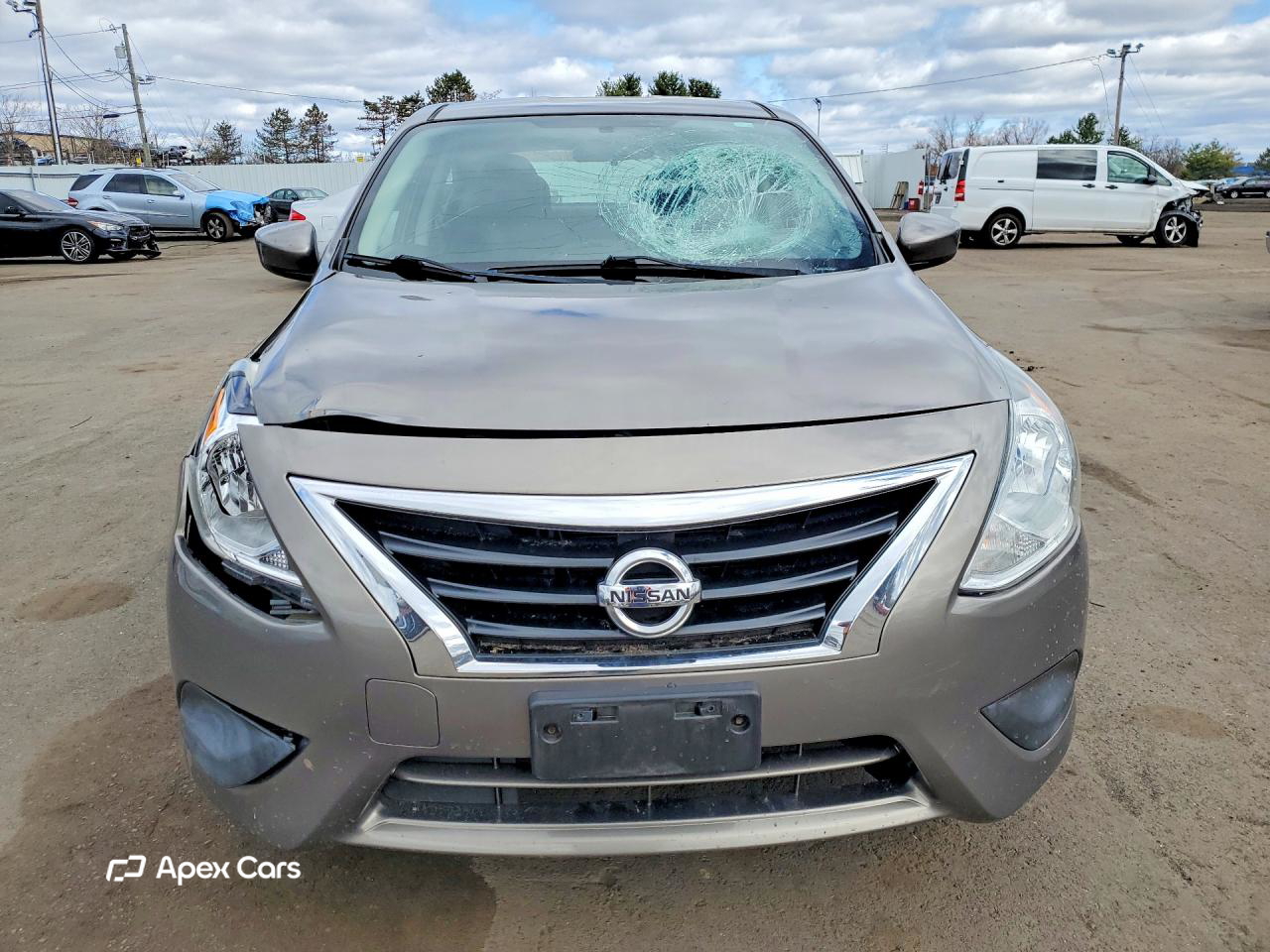 Nissan Versa 2015