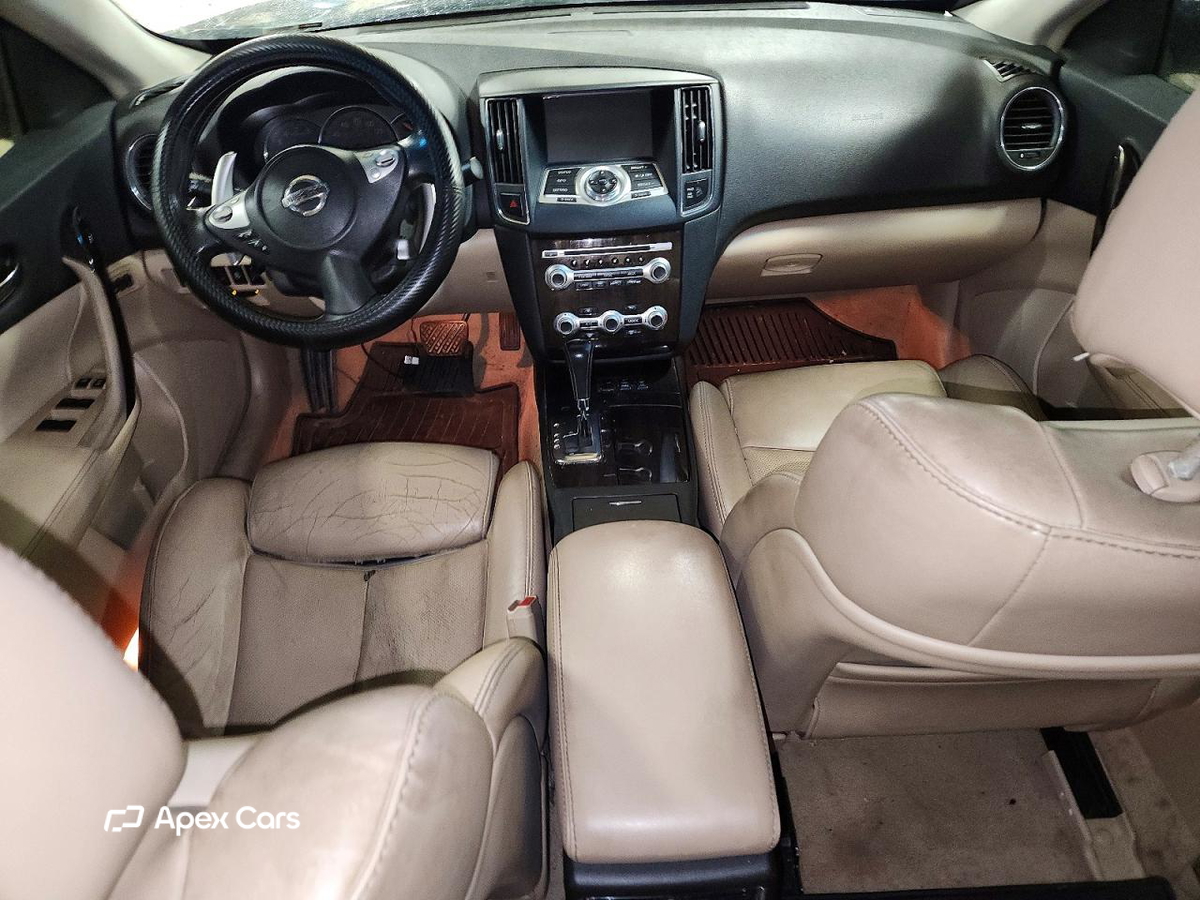 Nissan Maxima 2012