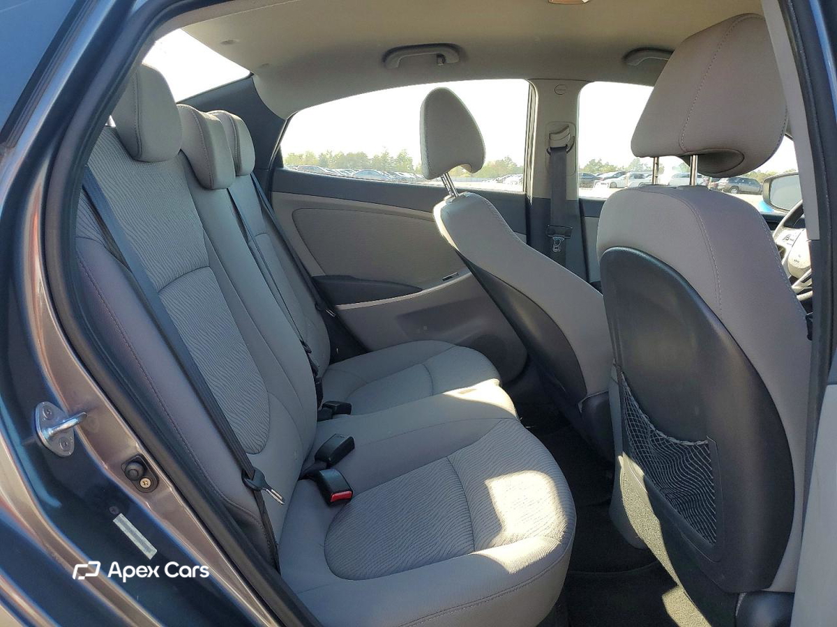 Hyundai Accent 2012
