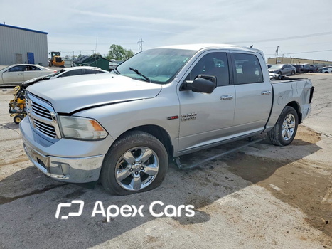 RAM 1500 2015 - Zdjęcie 1 z 12