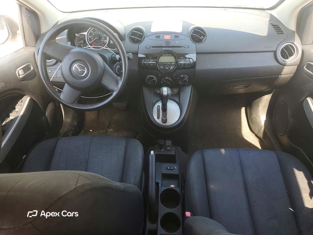 Mazda 2 2013