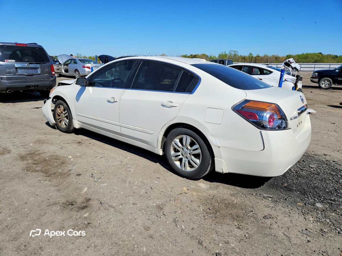 Nissan Altima 2010