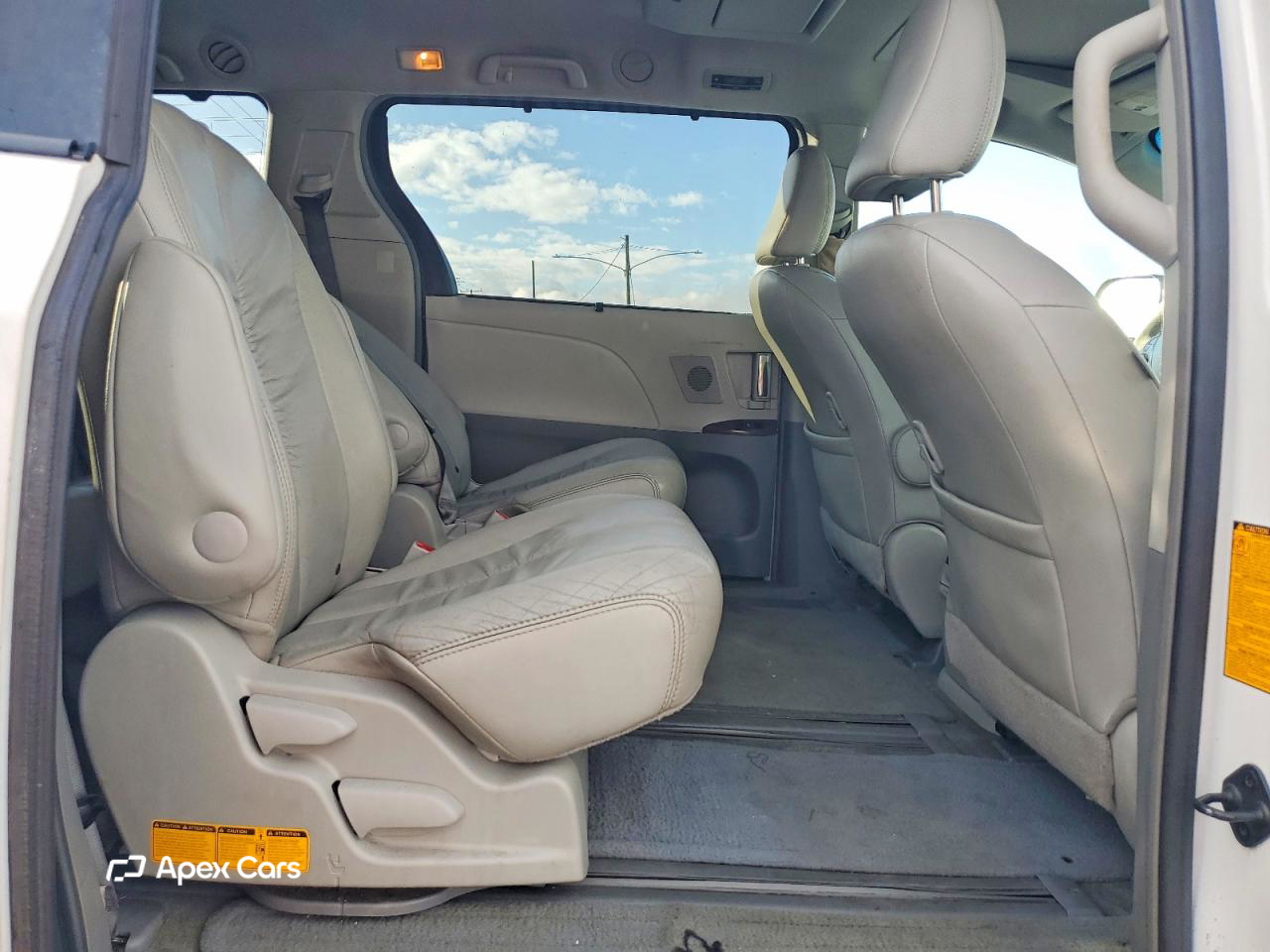 Toyota Sienna 2011