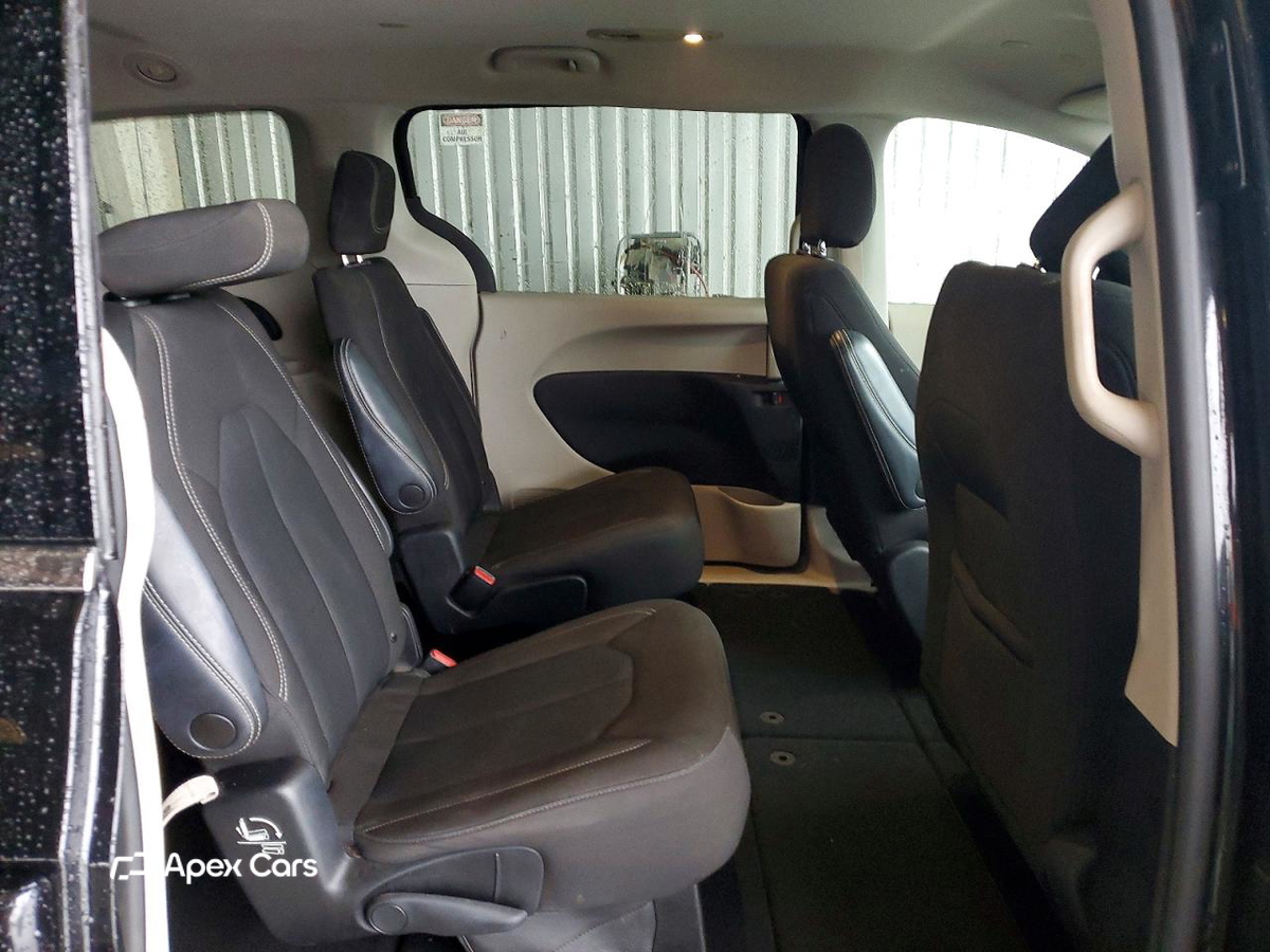 Chrysler Voyager 2023