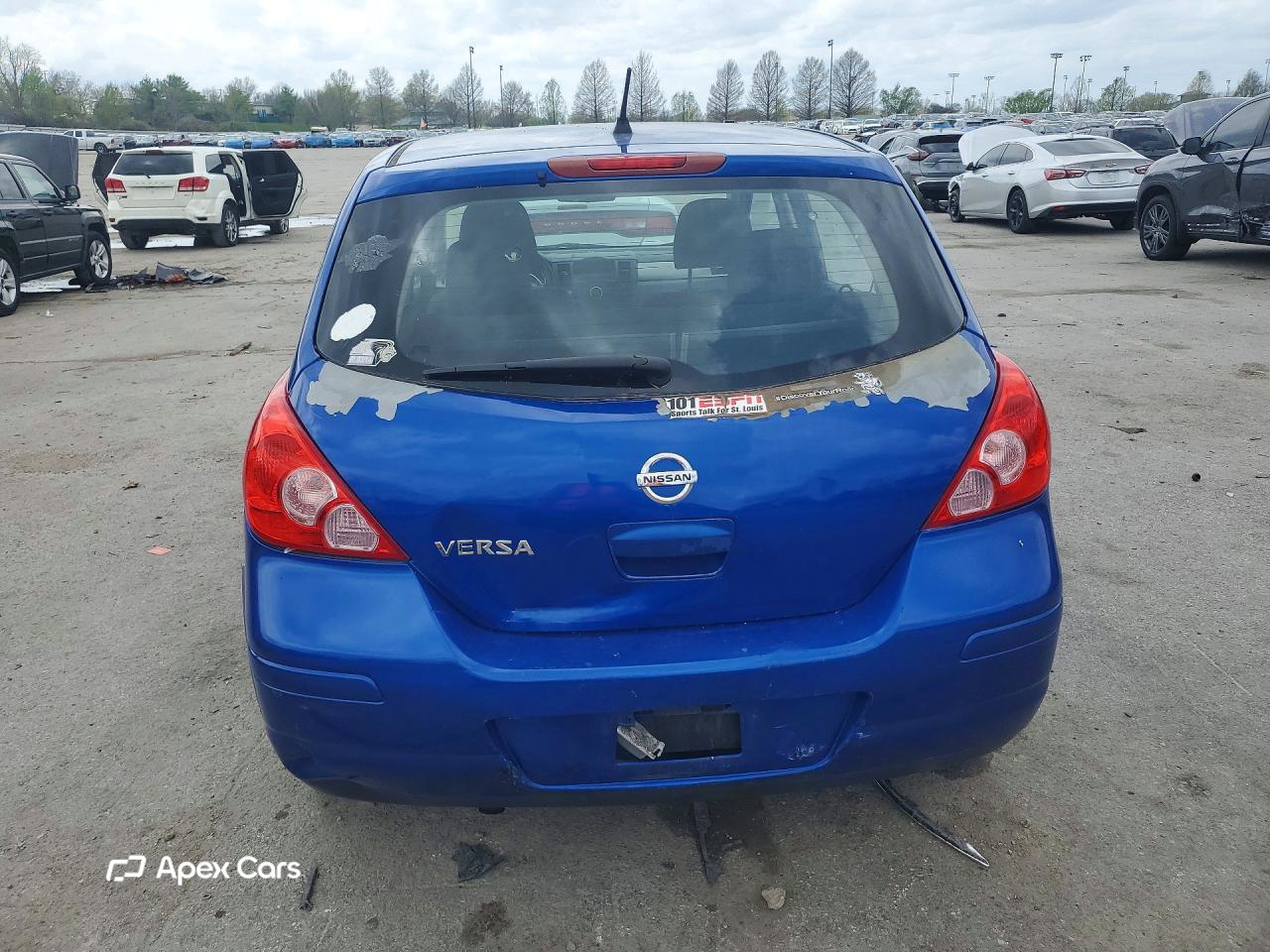 Nissan Versa 2011