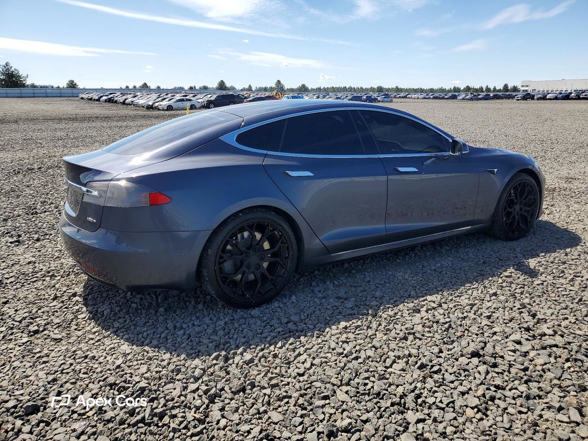 Tesla Model S 2018
