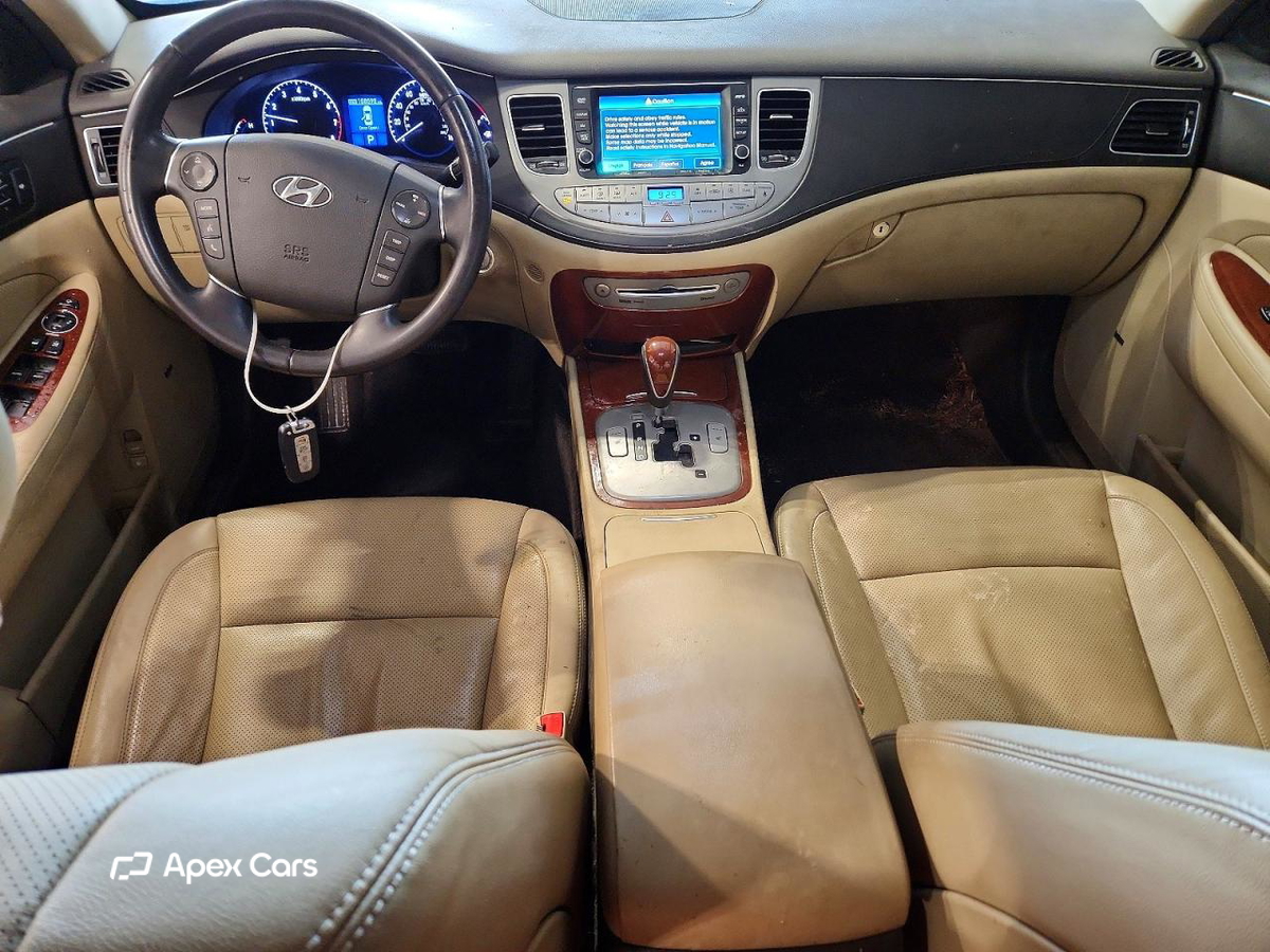 Hyundai Genesis 2013