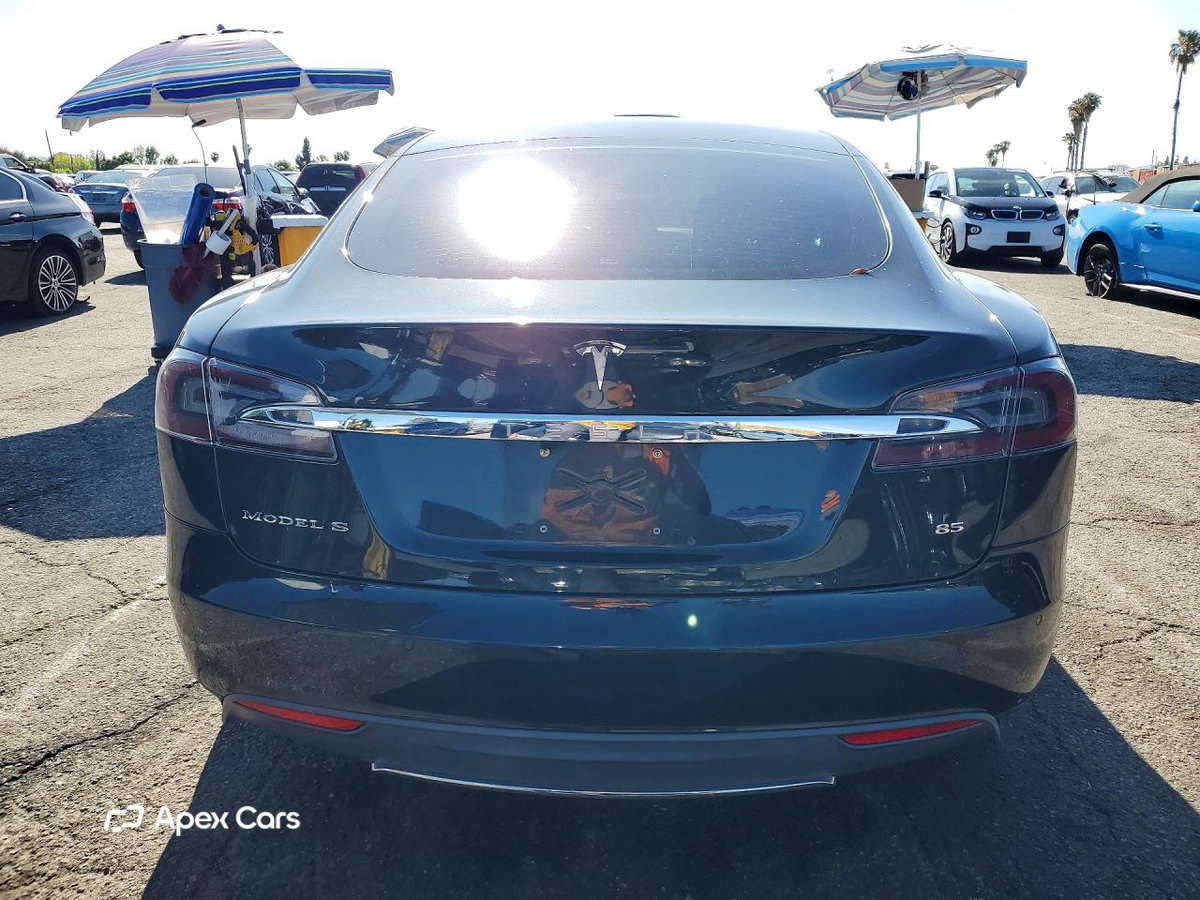 Tesla Model S 2014