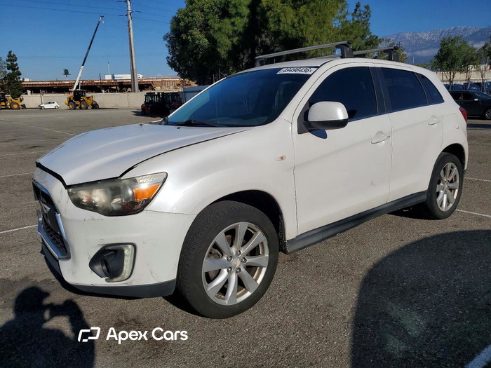 2015 Mitsubishi Outlander - Image 1 of 5