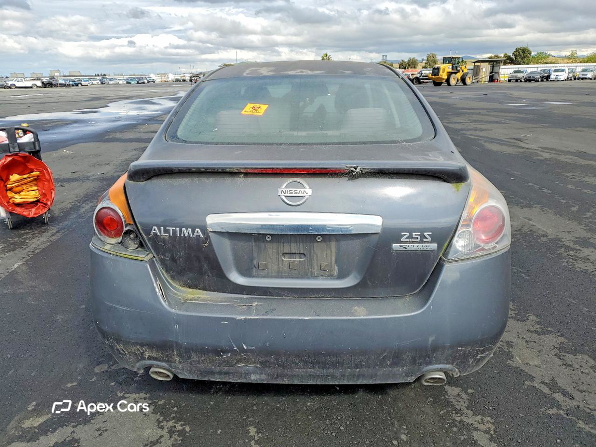 Nissan Altima 2012