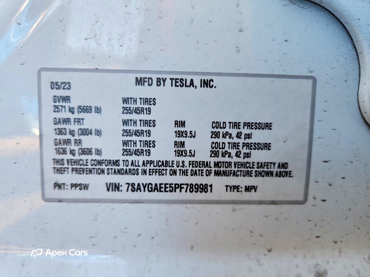 Tesla Model Y 2023