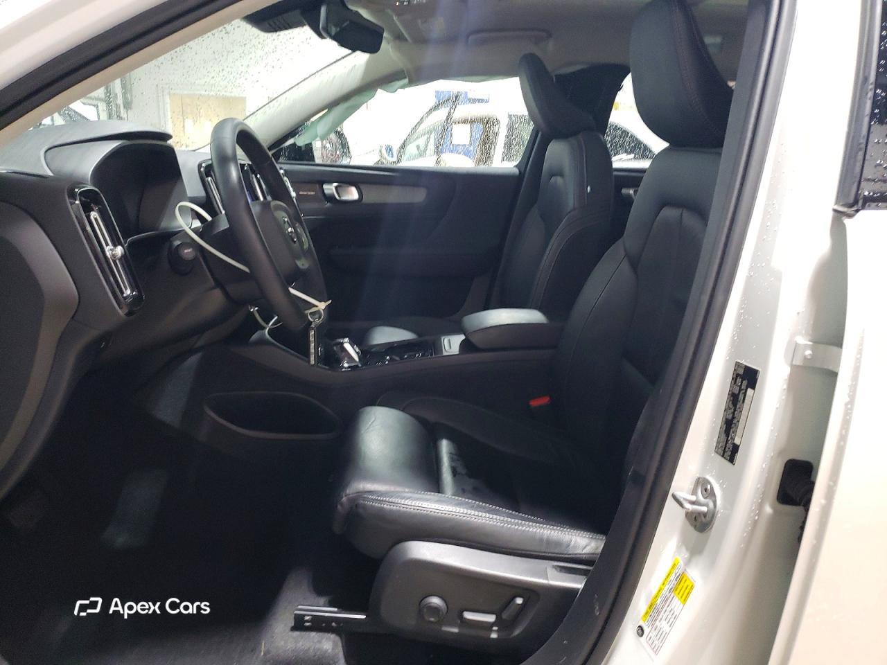 Volvo XC40 2024